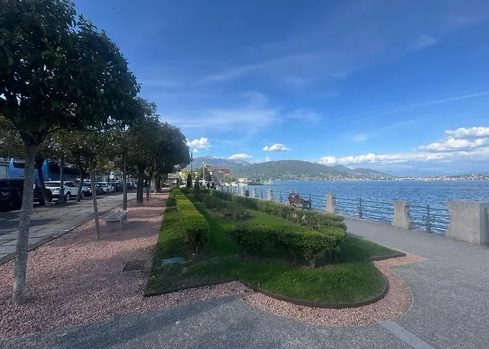 アパート Terrace Maggiore バヴェーノ
